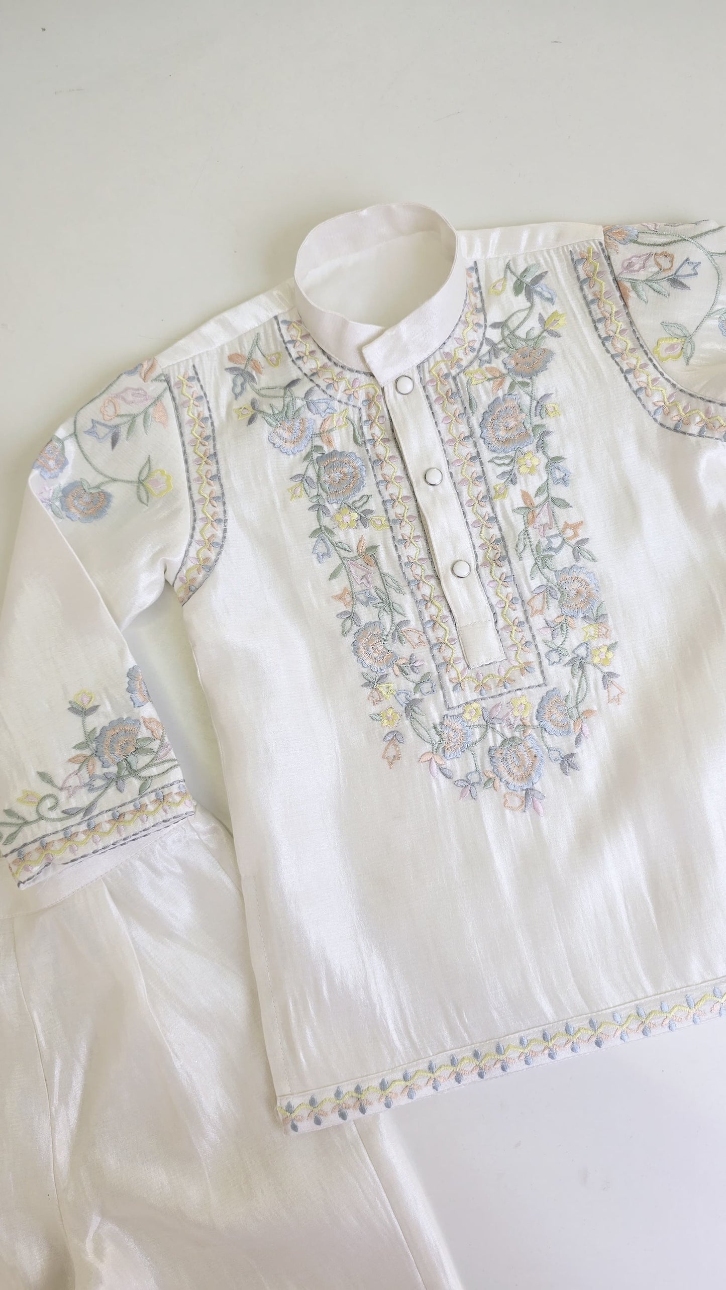 The embroidered traditional Kurta Set