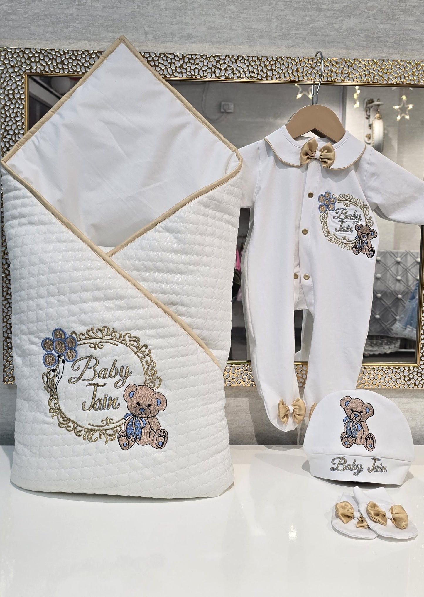 The Balloon Teddy Set