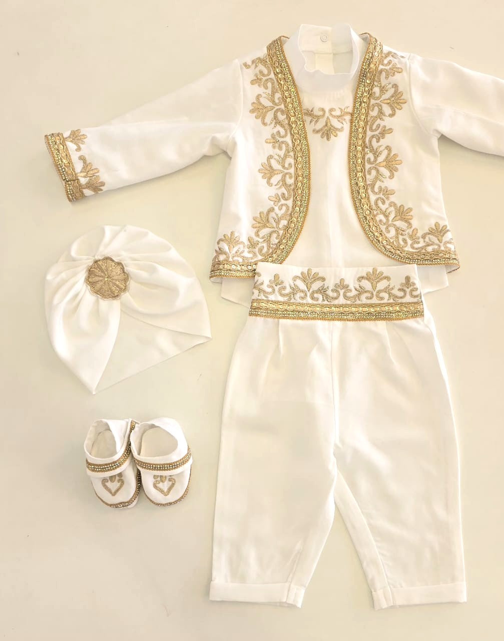 The Royal White Golden Set