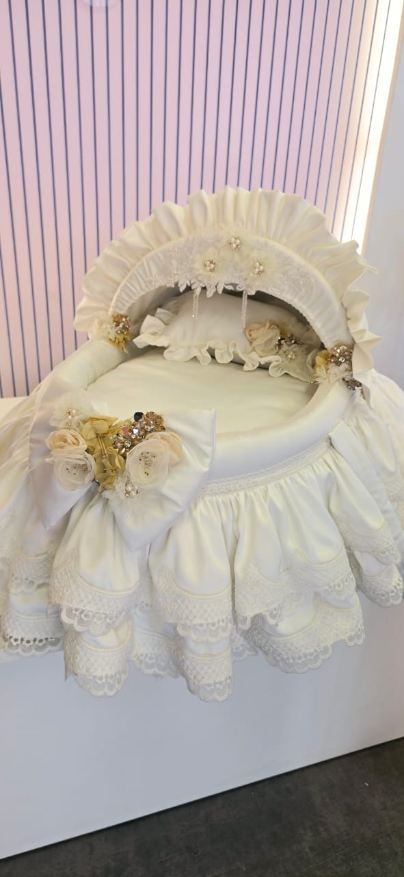 The Bestseller Bassinet