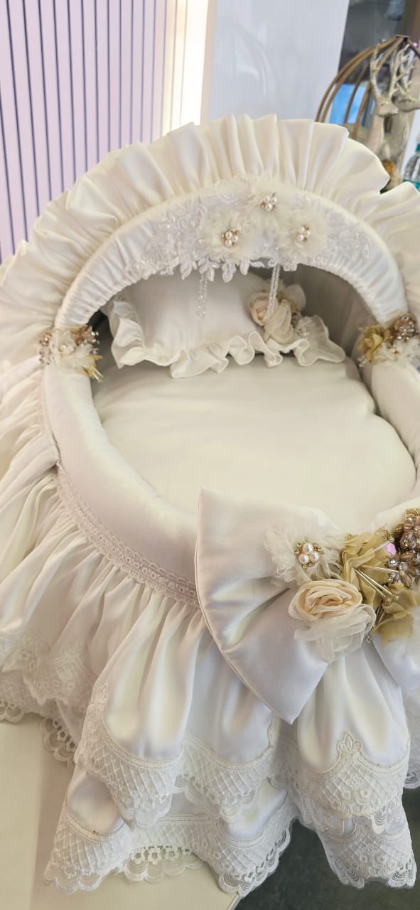 The Bestseller Bassinet