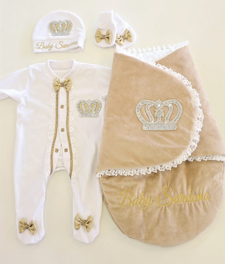 The Royal Welcome 4-Piece Baby Set
