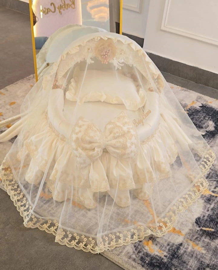 The Ivory veil Bassinet