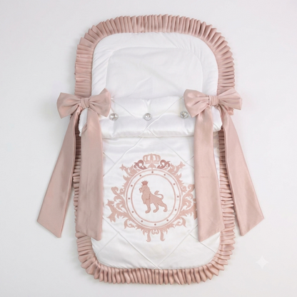 Royal Lion Quilted Nest