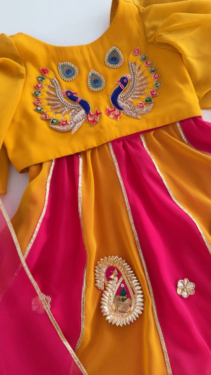 The mayur-pankh lehnga set