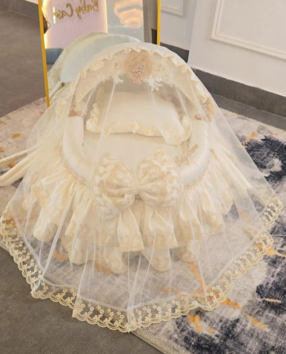 The Ivory veil Bassinet