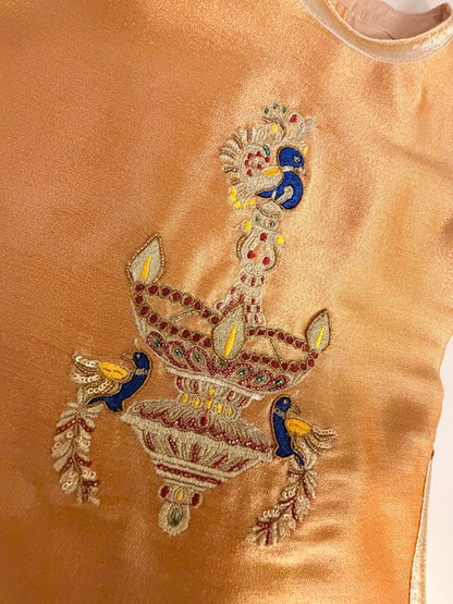 Golden Festive Twinning Set