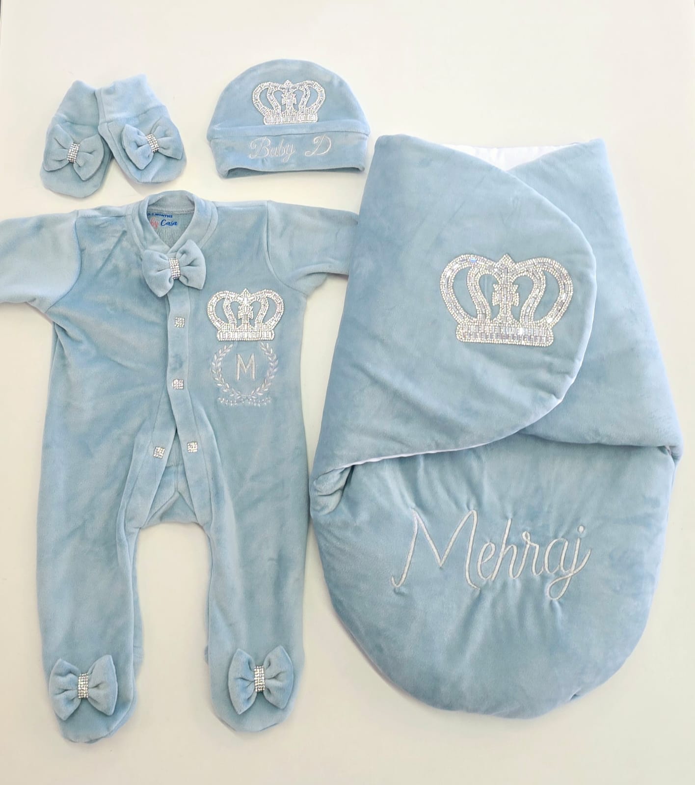 The Royal Crown Swaddle Set .